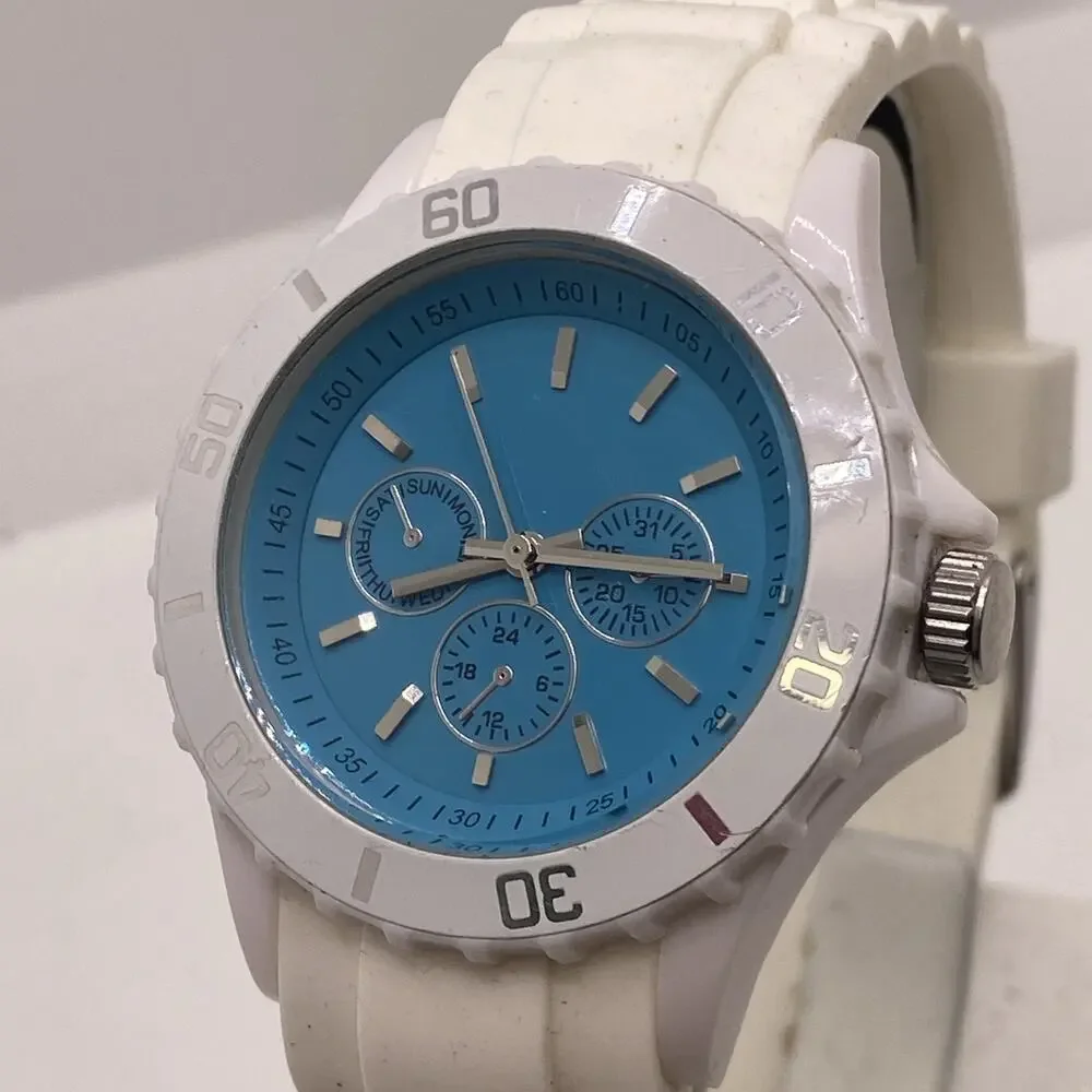 Womens White Rubber Fashion Quartz Watch New Battery
